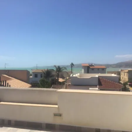 Casa Vacanza Mansarda Sanleonina Apartment