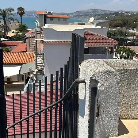 Lägenhet Casa Vacanza Mansarda Sanleonina *